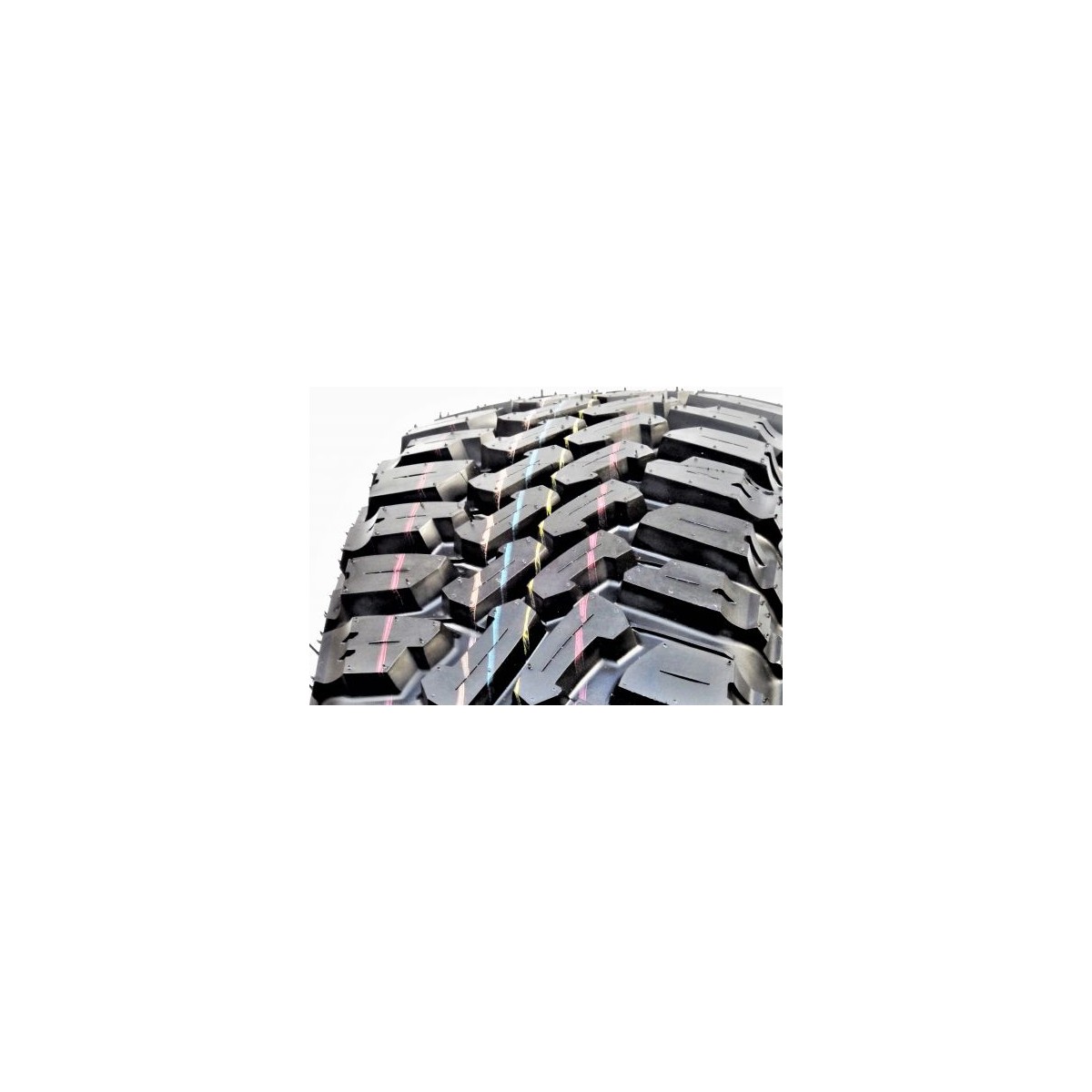 Nankang FT-9 4X4 M/T OWL 245/75 R16 120N